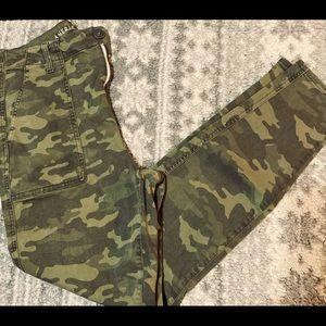 American Eagle pants for Women